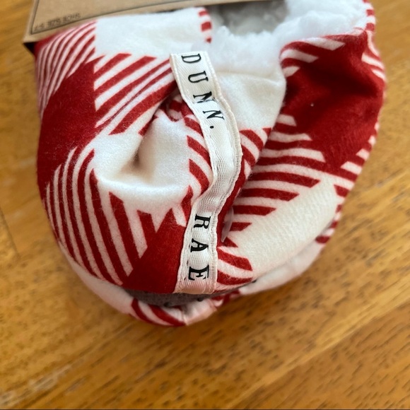 Rae Dunn CHEER Slippers Plaid Red & White Size S/M 5-7 BRAND NEW!! - Picture 5 of 6